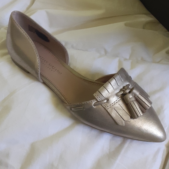 Gold Pointed Toe Flats by Christian Siriano - Picture 2 of 6